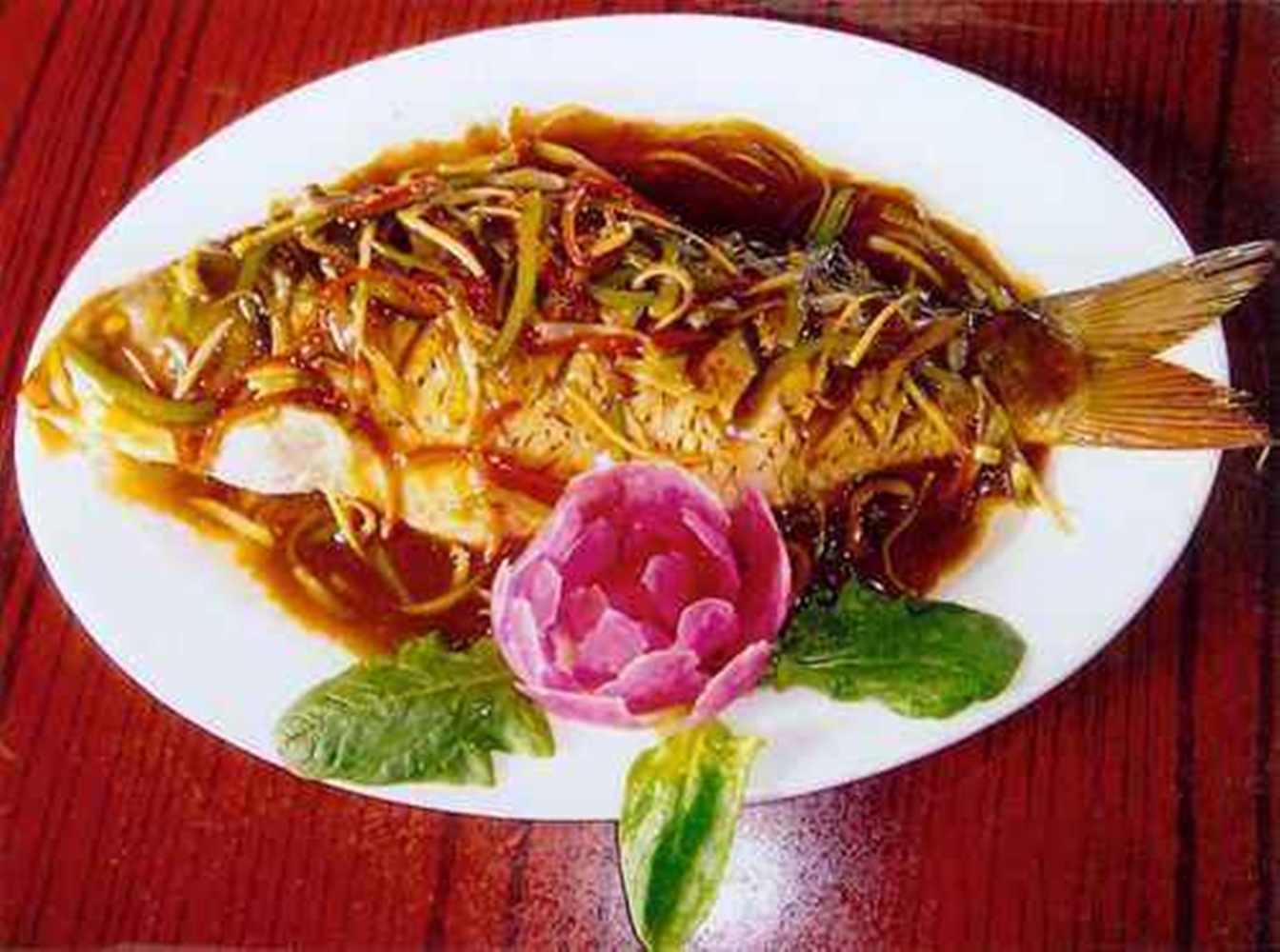 东坡墨鱼的正确吃法,四川地区传统名菜东坡墨鱼