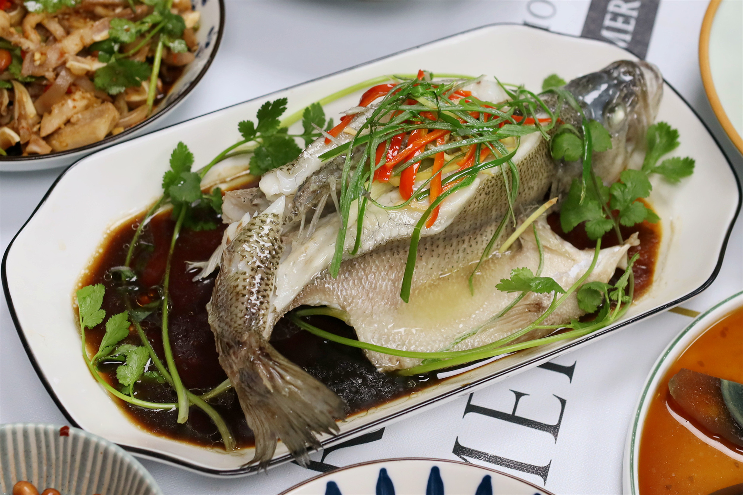 年夜饭必备菜肴上桌全家抢着吃,2021年夜饭菜单16个菜做法