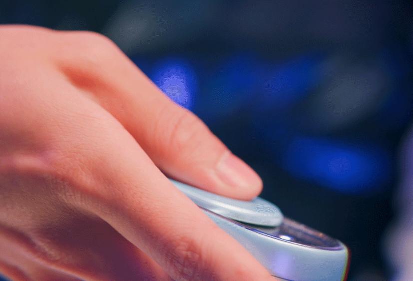 连同事都抢着试的高颜值口喷，用完嘴巴好清新，哈气都是香的