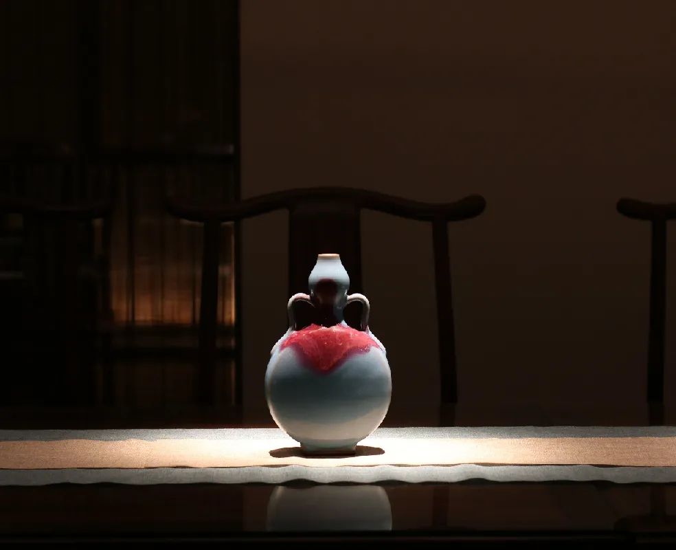 拍卖场无“君子协定”，200万拿下嘉靖*钟金**杯