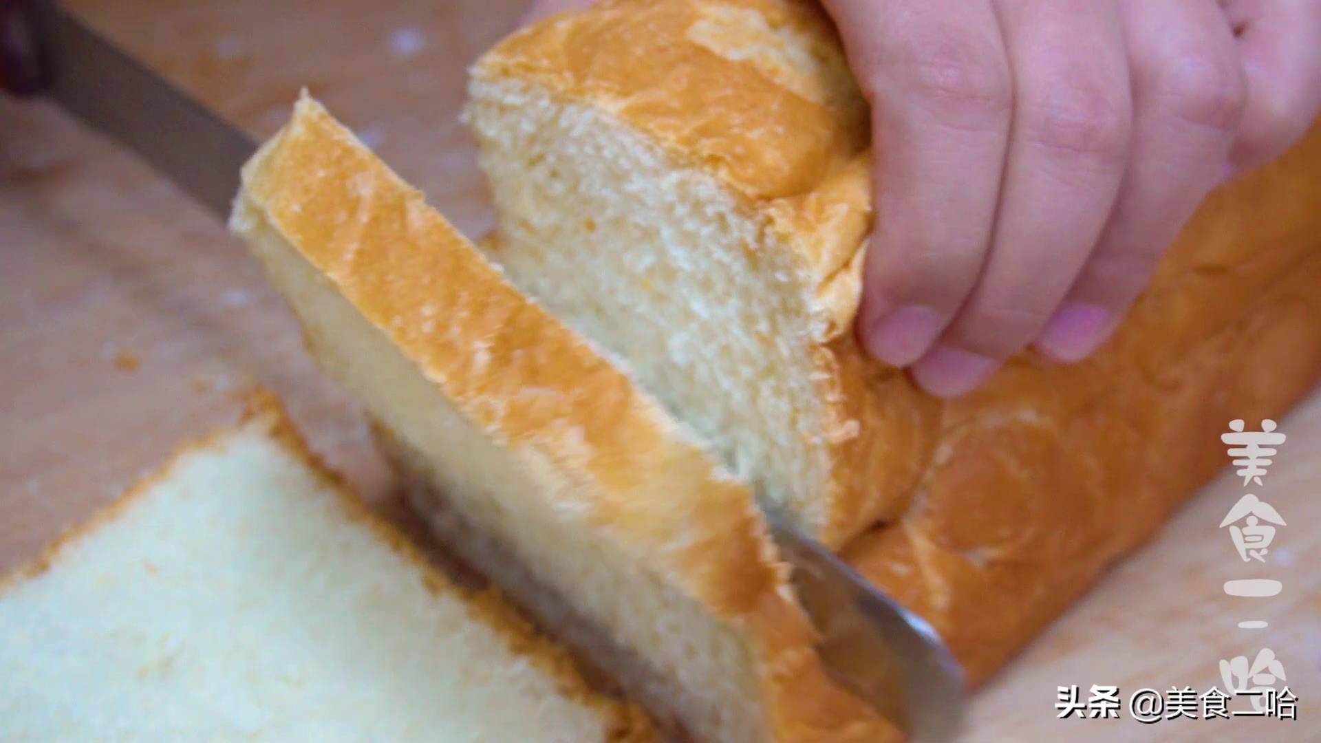 最新吐司面包做法用烤箱,整个吐司面包的烘焙方法