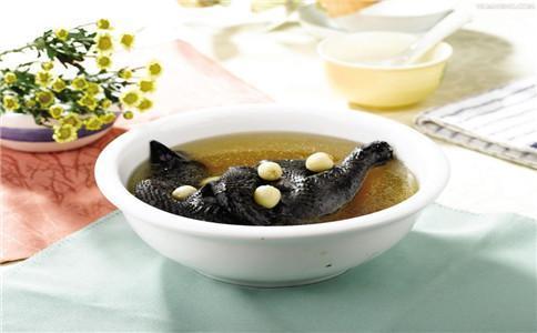 月子可以吃酱油蚝油胡椒粉和葱嘛,产后葱姜蒜哪些不能吃