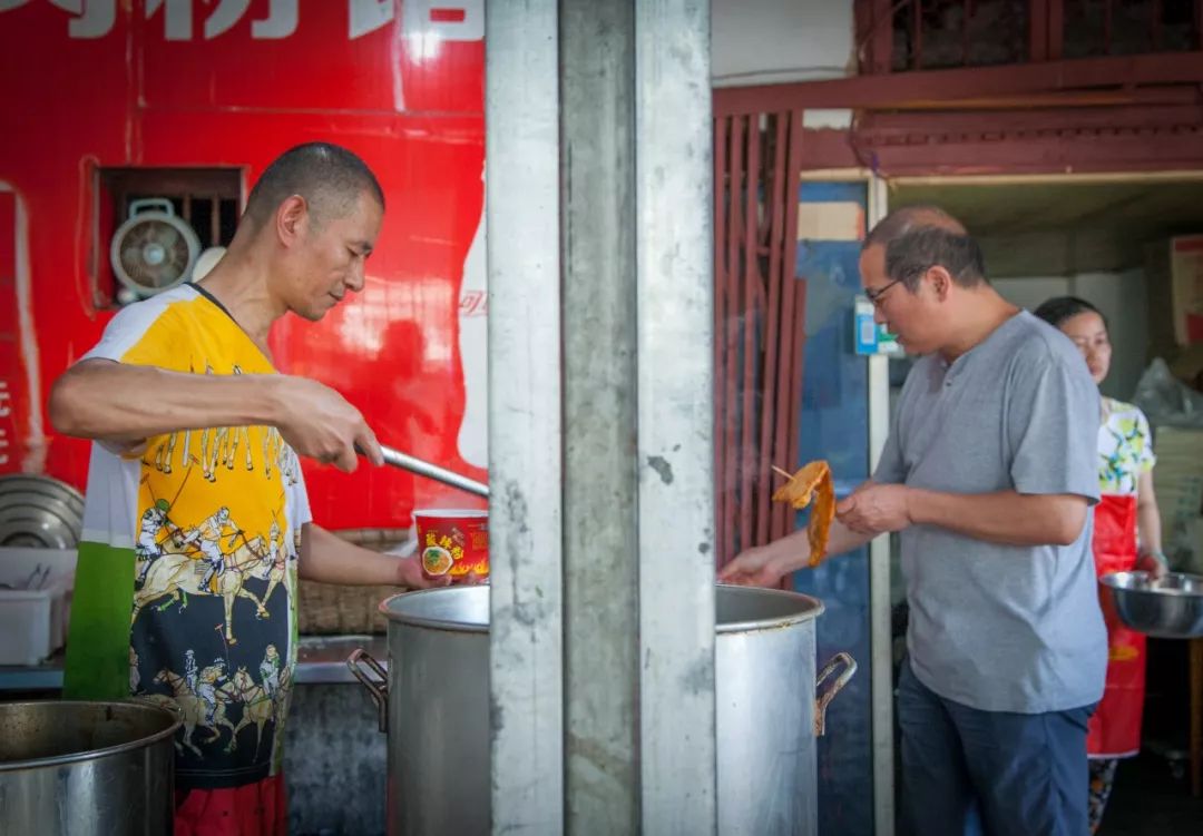 武汉人，等摘下口罩，我们一起去吃这50家店好吗？