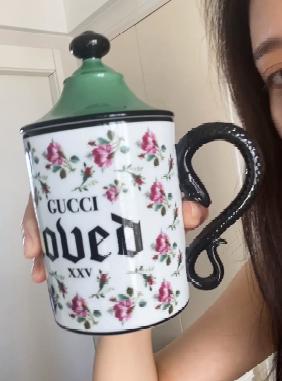 宋妍霏太好看了,宋妍霏推荐好物护肤