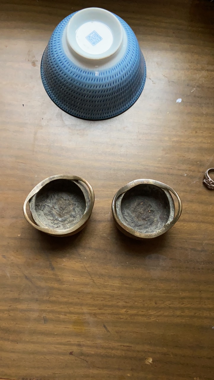 宣德绿釉暗刻花卉纹碗,宣德洒蓝釉三足炉