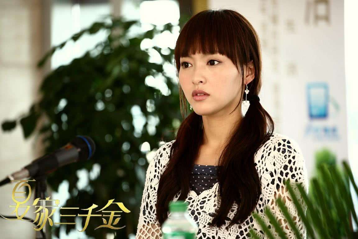 夏家三千金杨真真说出成长艰辛,为什么夏家三千金杨真真这么天真