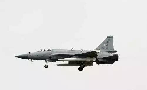 马来西亚装备多国先进战机,马来西亚空军有多少架飞机