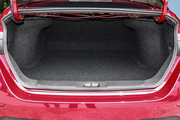 14款轩逸尊享版1.6真实油耗,公认油耗最低的4款车轩逸