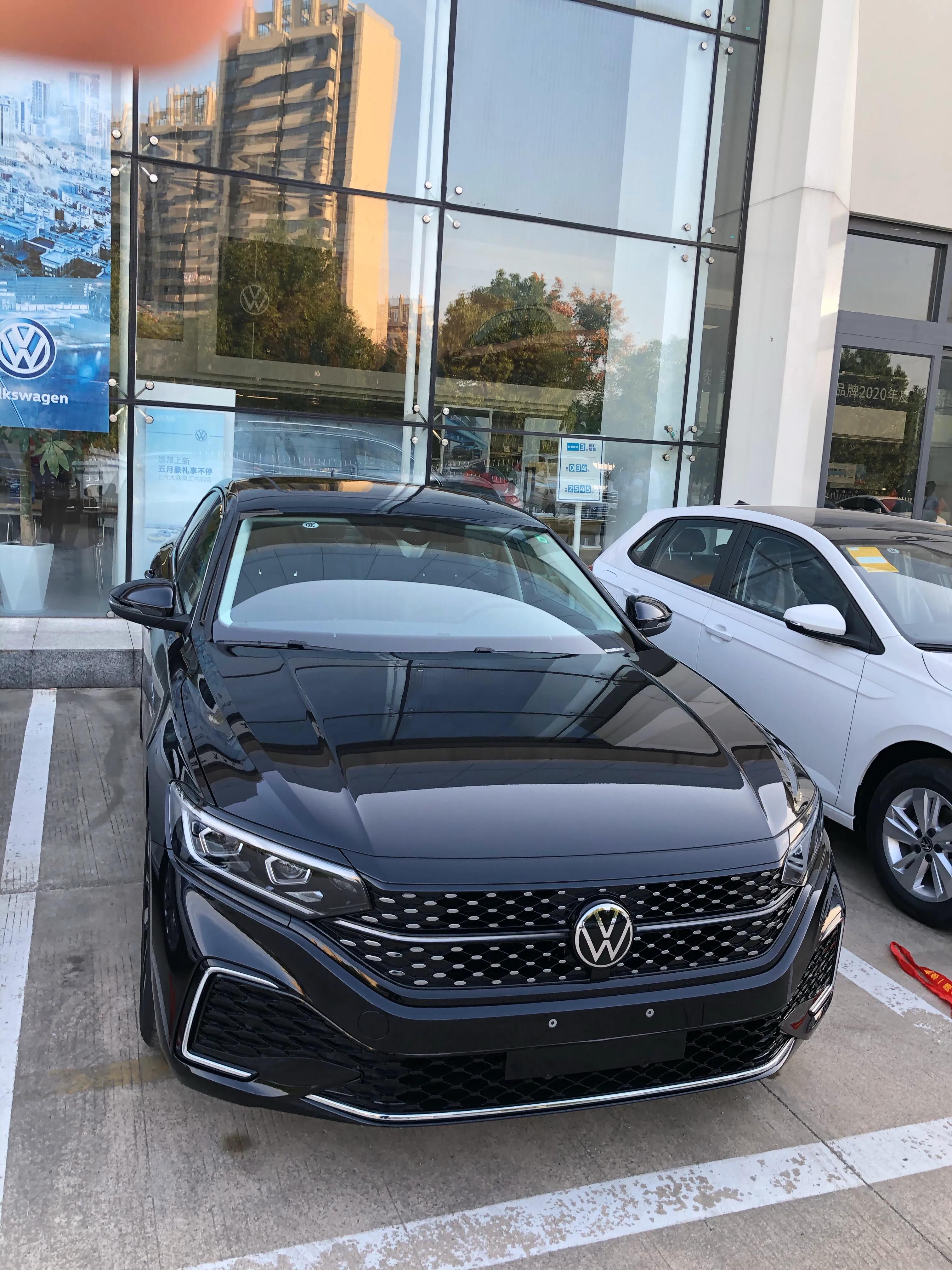 十二月份买帕萨特的感受,21万买个蒙迪欧值得吗