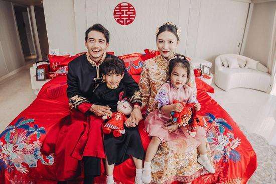 大型人设崩塌现场！杨烁与女子共度良宵，并汇款1万元？