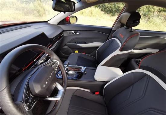 新款便宜宝马轿跑,宝马五十万预算买什么全新轿跑