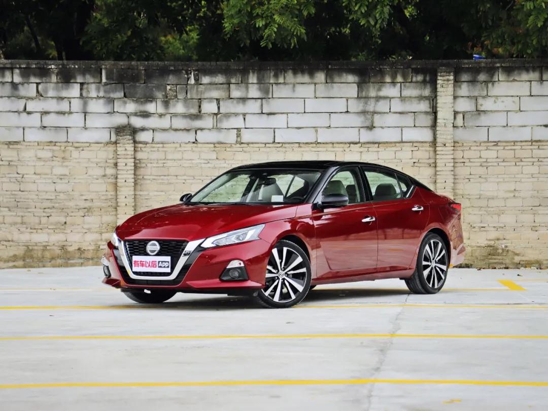 60多万事故车,特斯拉保命