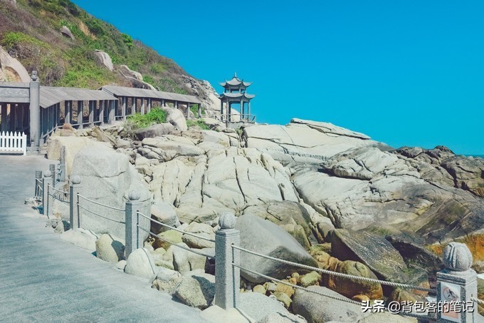 进出景区排队3个小时,岛上物价高上天,这的游客还是多的挤破头