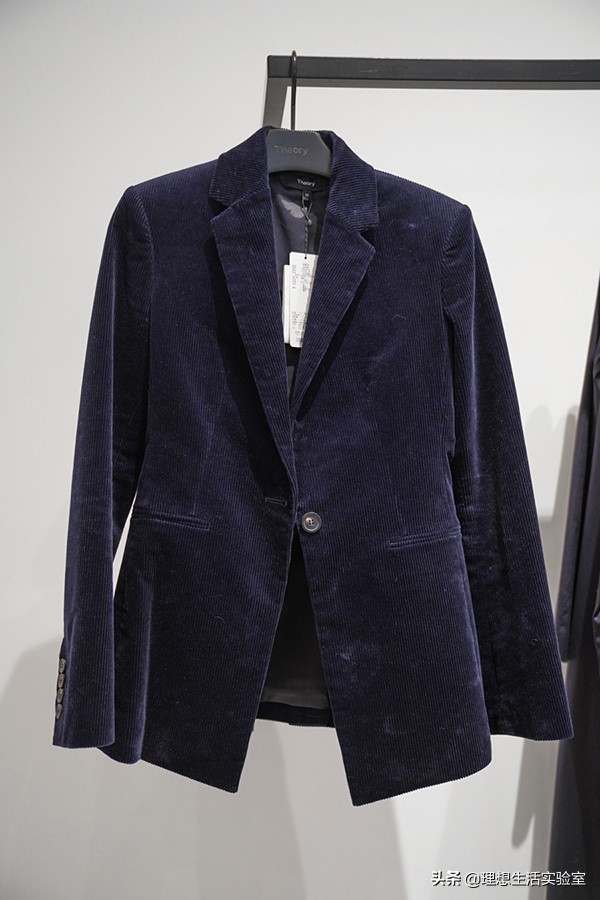 我们逛了天的成都时代奥莱，为你整理出这份春节新衣精明采购清单