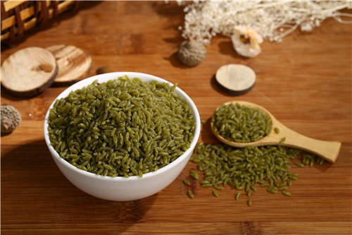 红米黑米黄米一起煮粥功效,红米和黑米紫米有区别吗