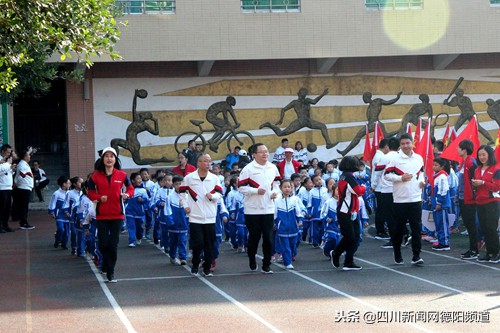 寰烽槼灏戝効浣撹偛,寰烽槼鍎跨瀹ゅ唴杩愬姩
