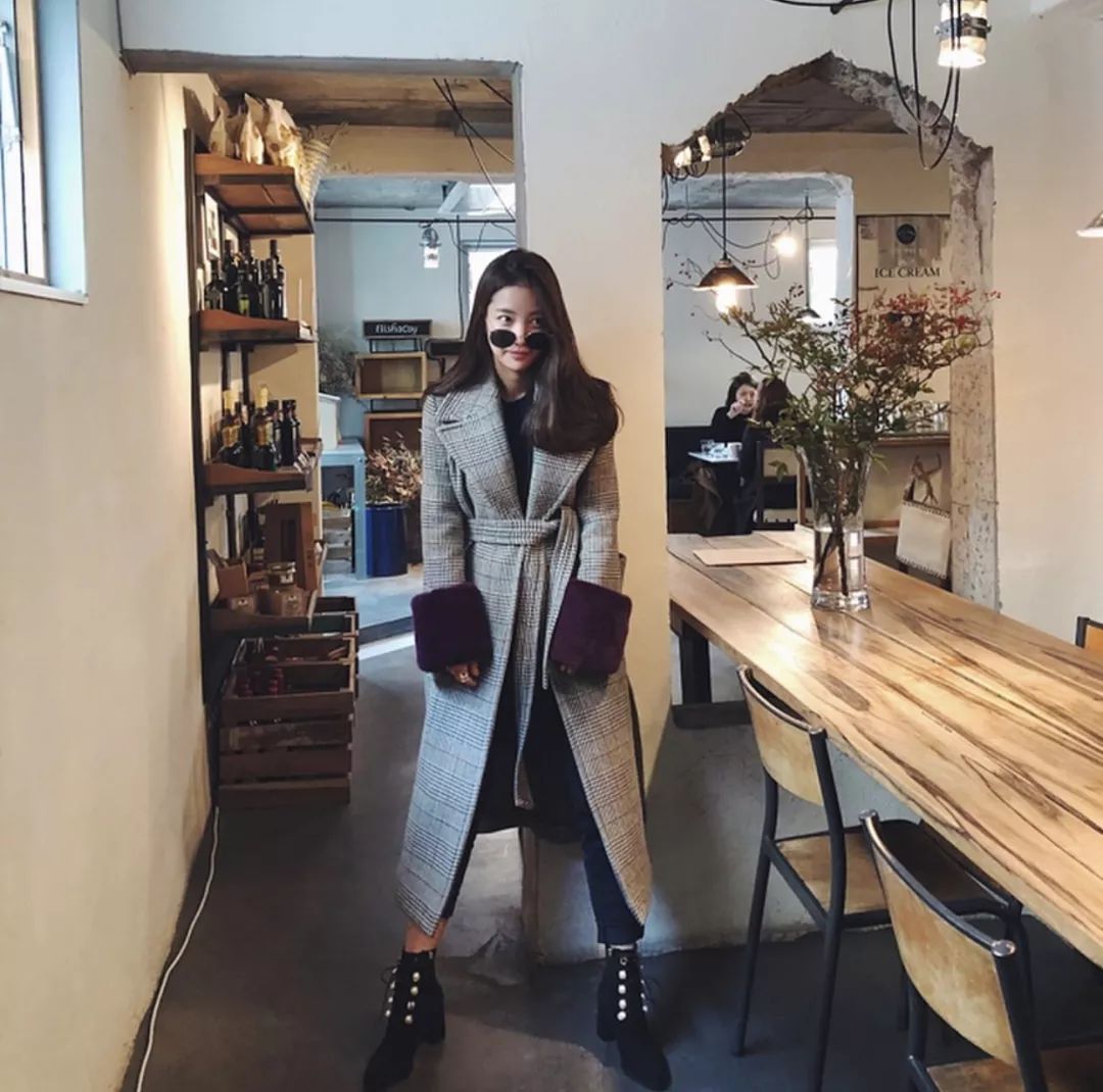 欧美时尚博主穿搭示范冬,韩系慵懒风冬季穿搭博主