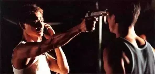 缉毒警察和吸毒明星,吸毒明星缉毒警