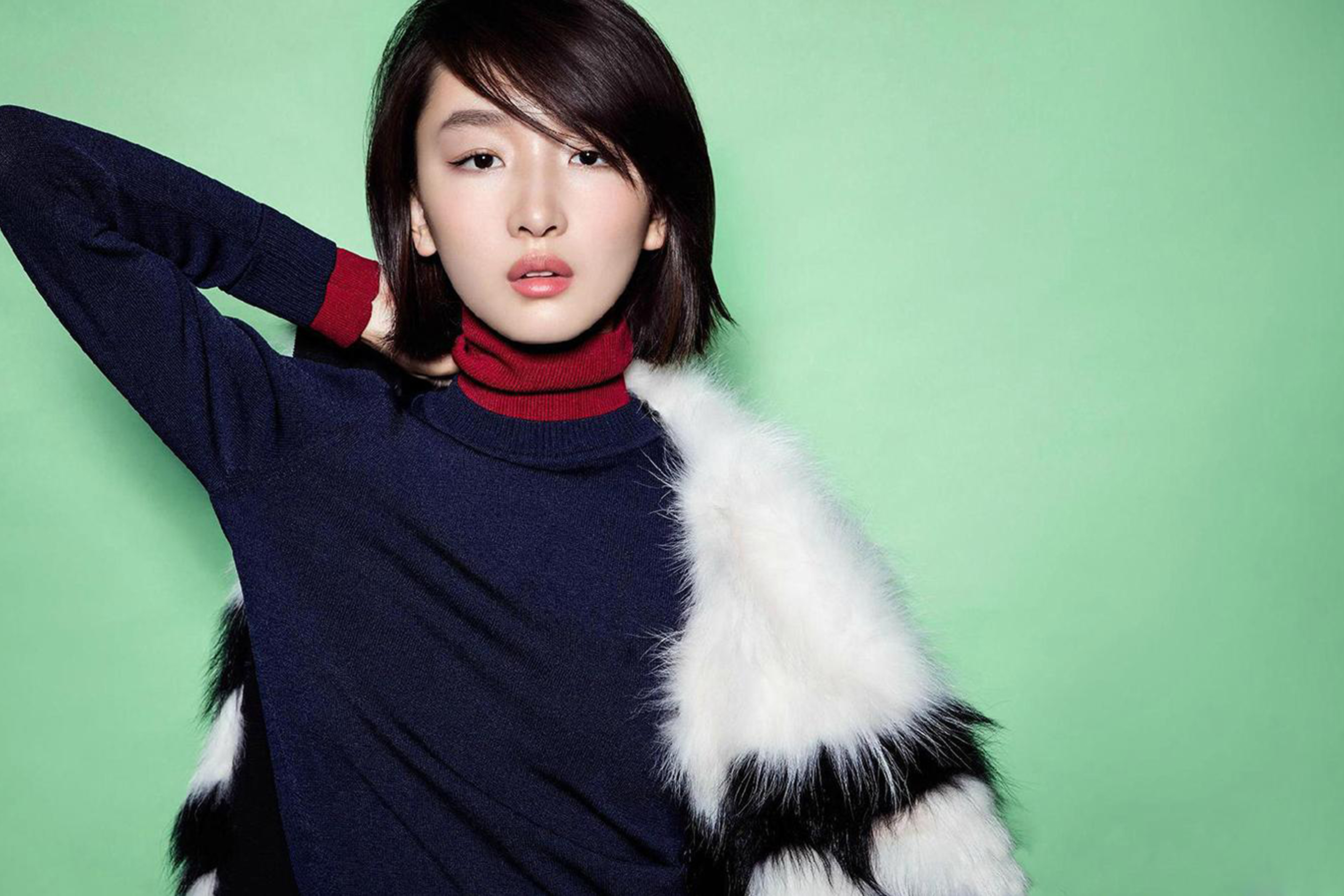 周冬雨家庭故事,周冬雨现在的父亲是谁