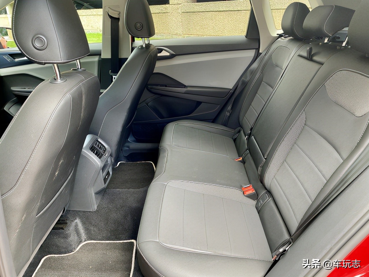 2022年大众陶斯Taos：高尔夫替代品在空间上大放异彩