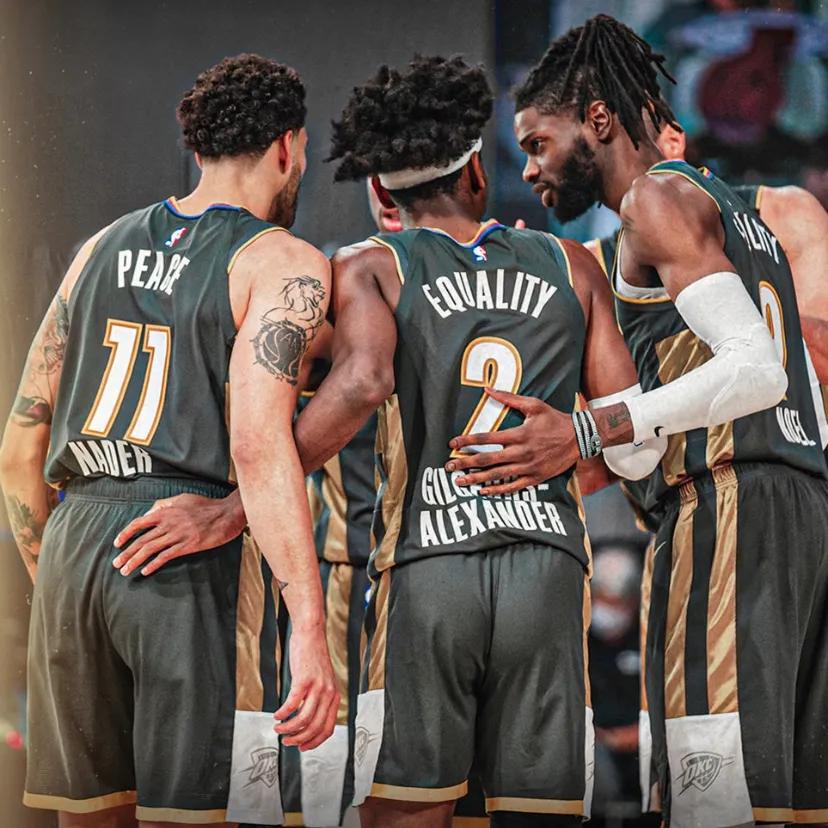 身在曹营心在汉谁说的,身在曹营心在汉弃暗投明