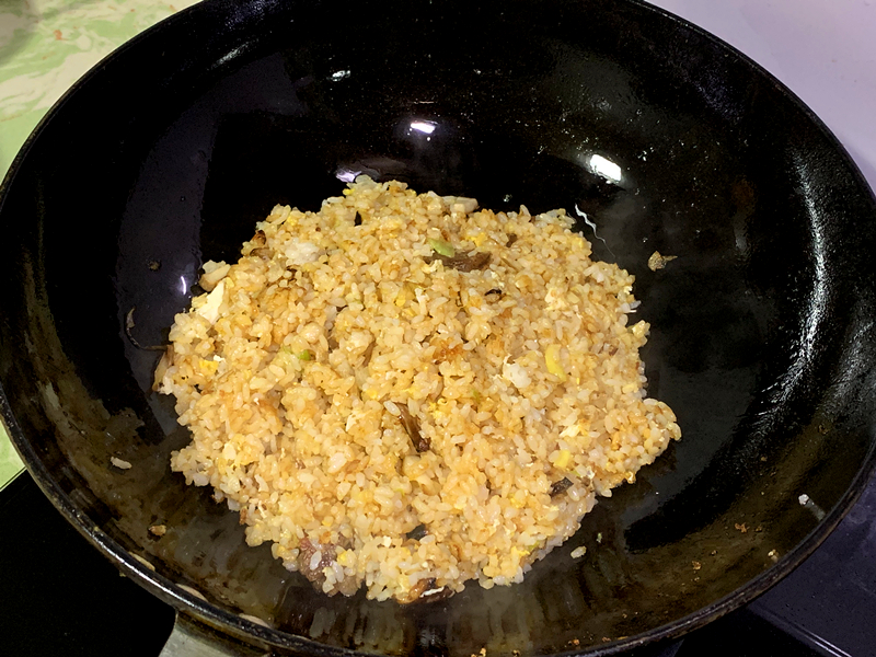 鸡蛋炒饭先加蛋还是先加饭,鸡蛋炒饭是先炒蛋还是先炒饭