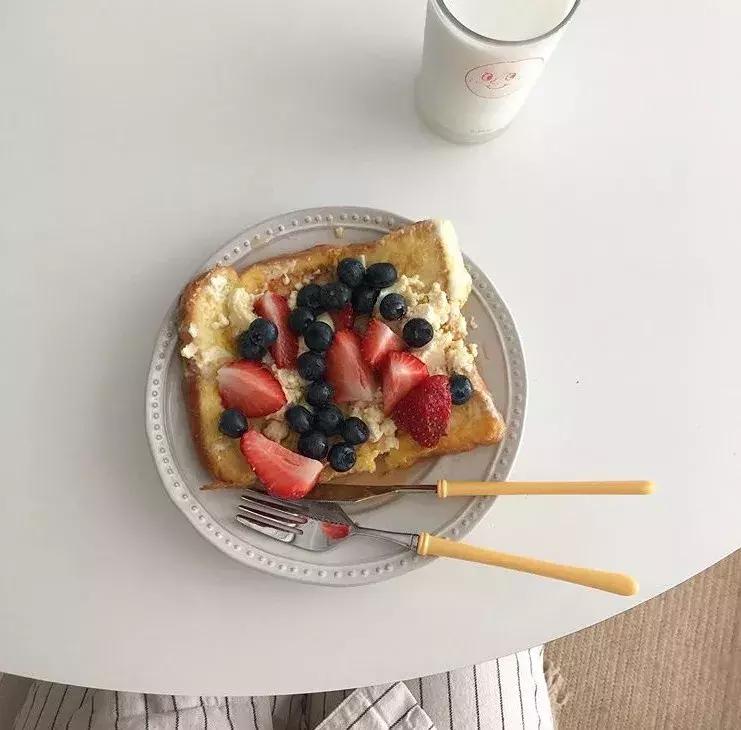 29岁女孩独居图片,29岁独居女孩的视频