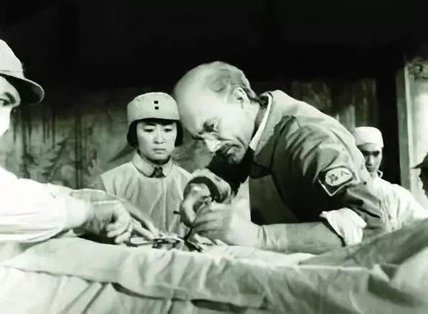 毛主席的著作“老三篇”都讲了啥？为何被誉为*党**史上的经典之作？