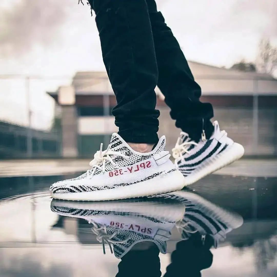 没跳票！Yeezy白斑马敲定补货日期，这下稳了