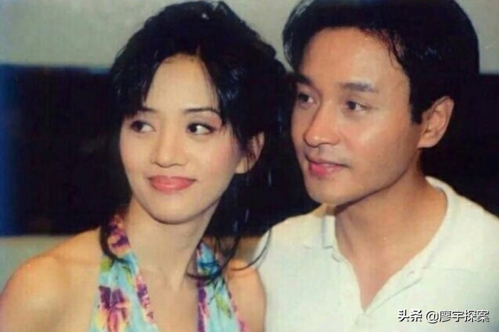 谁是挚爱谁是挚友？看她在生命中的最后一场演唱会唱了谁的歌？