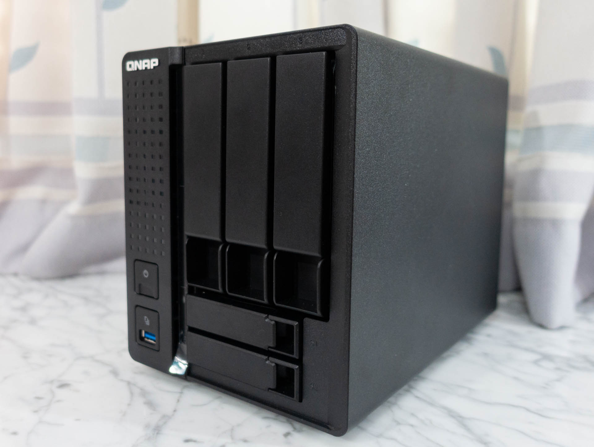 从小白开始,威联通ts-551nas初次使用