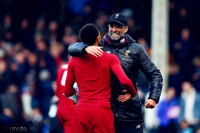 英格兰最佳右后卫,右后卫的球员