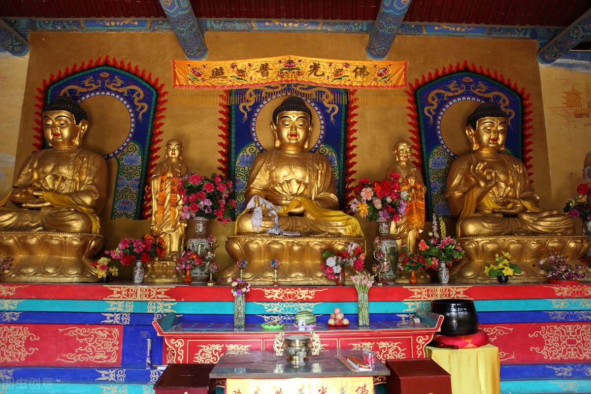 宁波一和尚去外地念经时走失，八天只吃两包方便面和一碗馄饨