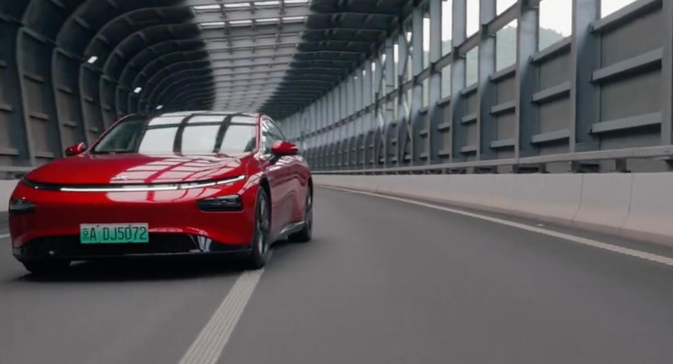 8万多公里的小鹏p7能买吗 (小鹏p7老款和新款的驾驶感受区别)