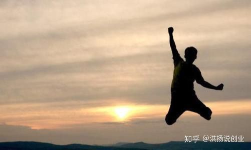 日躺上千，这都是很多人的梦想，有人真的这样做了