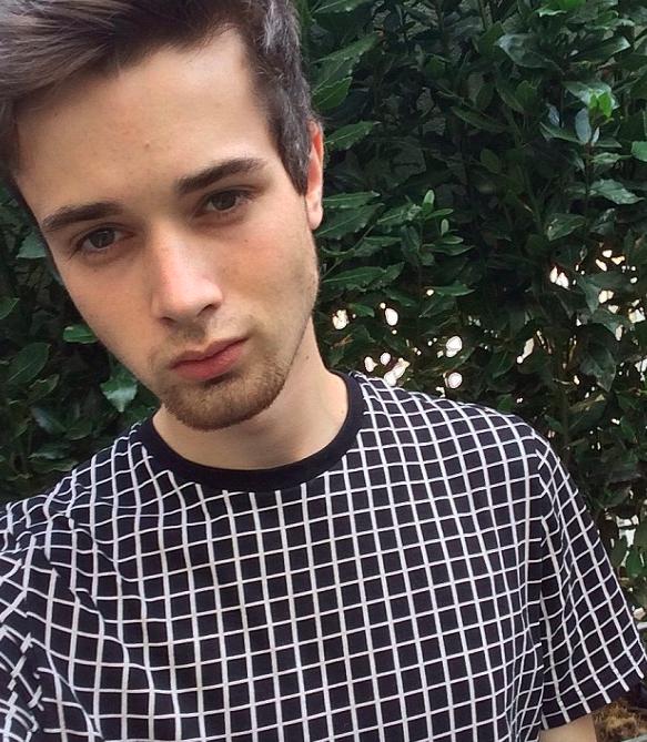 19岁英国青年,英国19岁少年