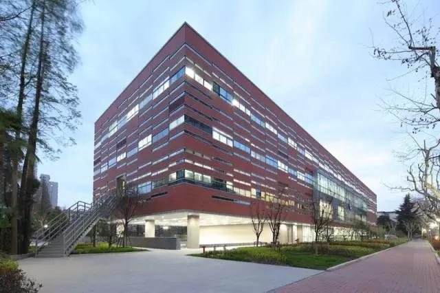 饮水思源上海交通大学,上海交通大学凯原法学院学费