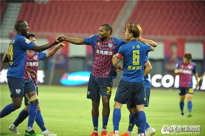 冲超泪目时刻,青岛黄海冲超成功