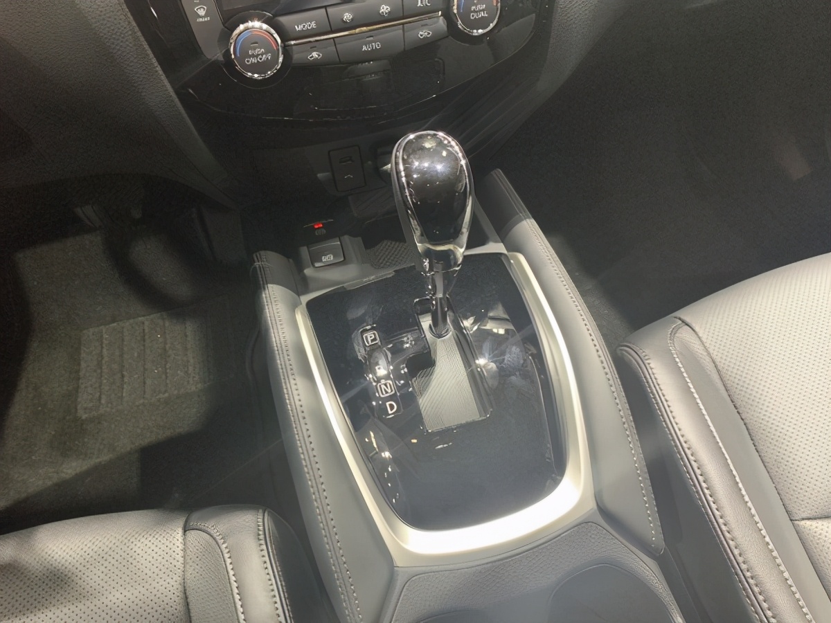 日产奇骏suv2.0真实油耗,奇骏很不错的一款家用suv