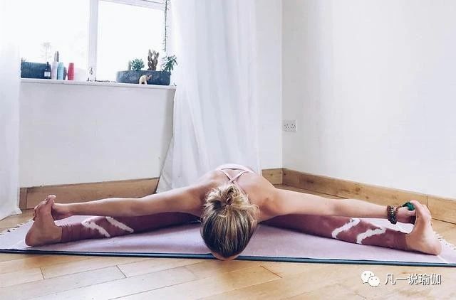 坐角式转动骨盆练习,瑜伽坐角式如何转髋
