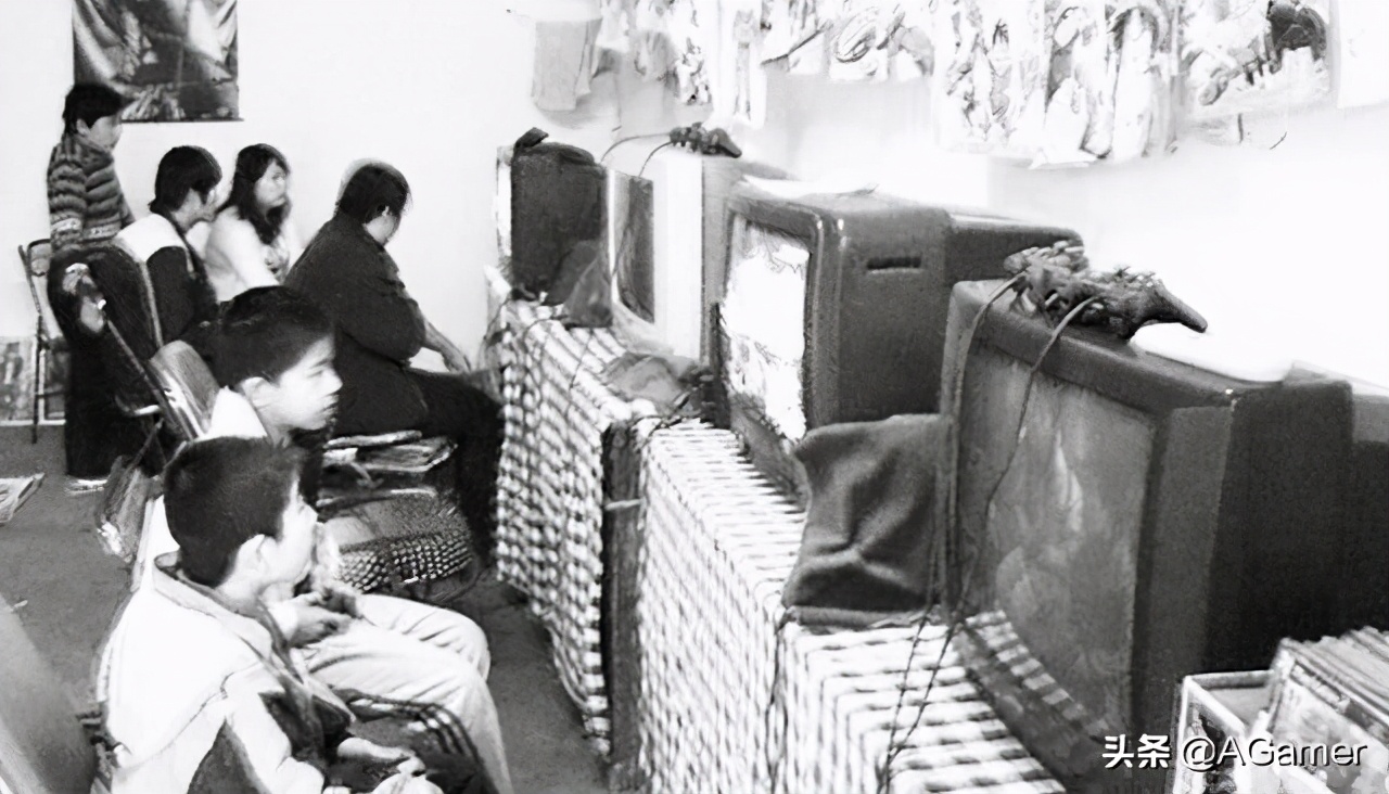 昏暗、破旧、嘈杂，却是老玩家的游戏天堂——被时代抛弃的包机房