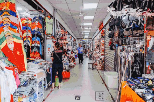 荷花池美食批发市场,荷花池美食街在哪里