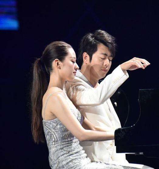 郎朗吉娜父母视频,郎朗父母鲁豫