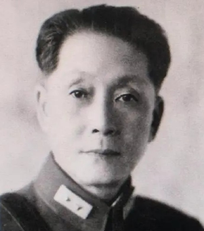 钱学森的父亲钱均夫有几个兄弟,钱学森与父亲钱均夫照片