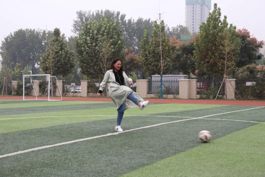 学校周末足球联赛开幕仪式,实小足球联赛校长杯
