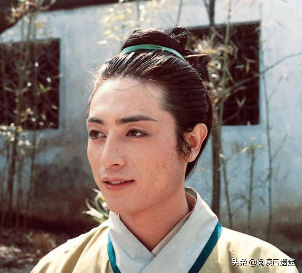 红楼梦中贾芸与宝玉狱中对话,贾宝玉对贾芸有什么恩