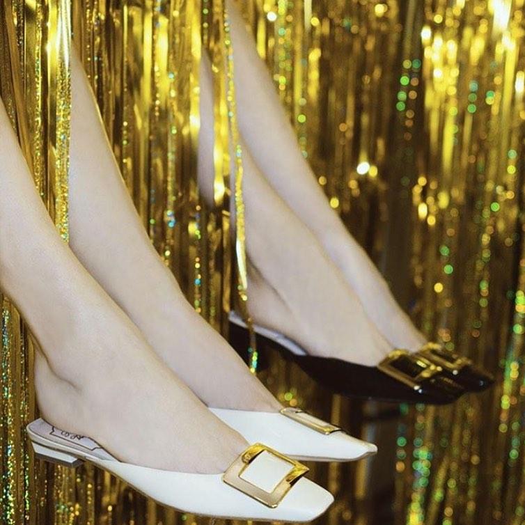 迪丽热巴造型黑色抹胸长裙,迪丽热巴蓝纱裙造型走路