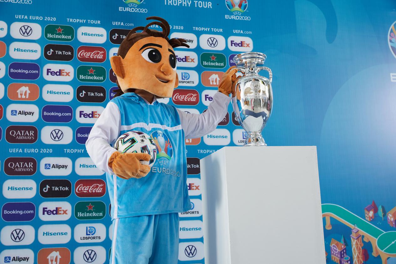 wearethechampions涓栫晫鏉富棰樻洸,wearetheworld涓栫晫鏉富棰樻洸