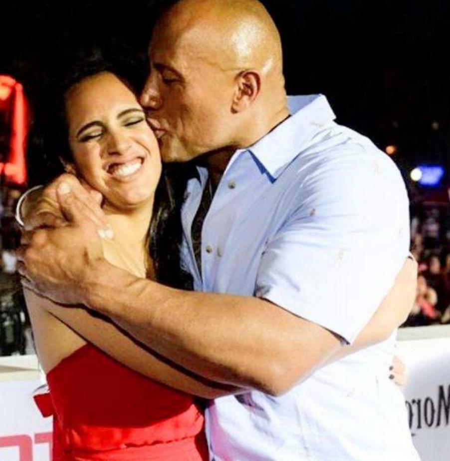 强森大女儿和小女儿,有一种基因叫贾静雯女儿