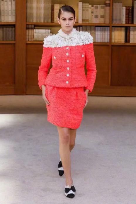 chanel开设职位,chanel接替老佛爷